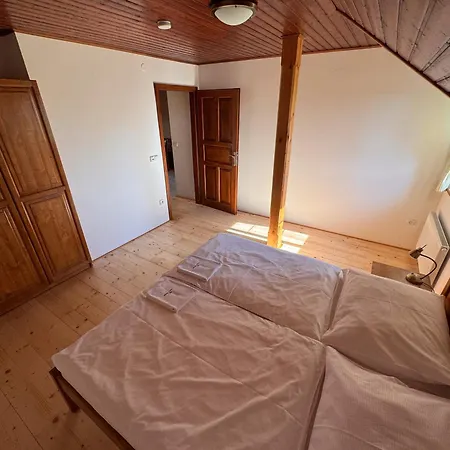 Terezka Apartment Kraliky